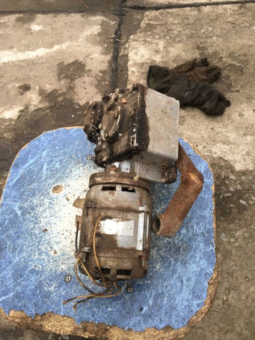 Редуктор с двигателем мотором редуктор слайсера дровокола идеал СССР