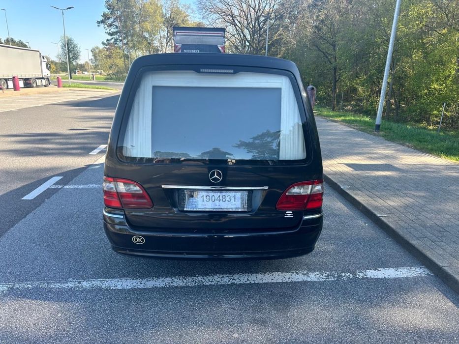 Катафалк  Mersedes-BenzW211 E270