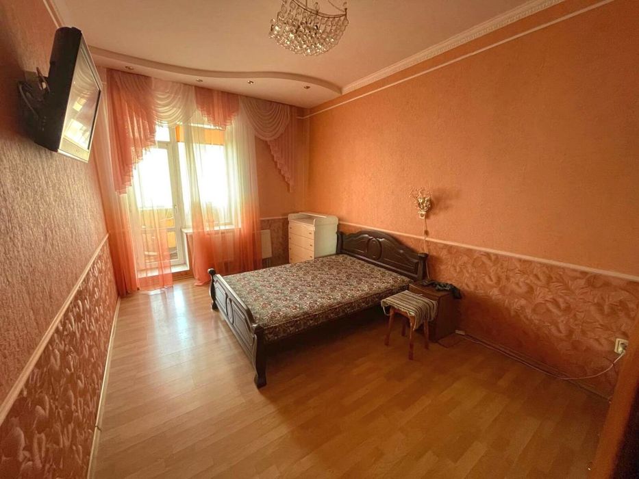 Продам 3 кімнатну квартиру  Паркова біля моря