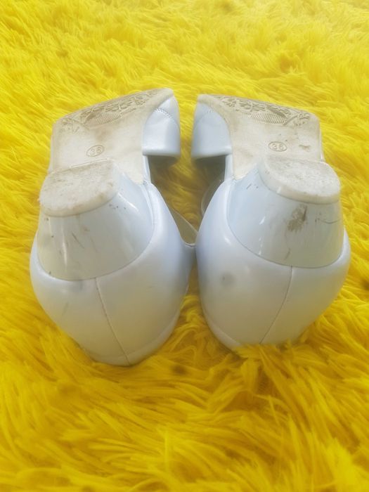 Buty komunijne obcas