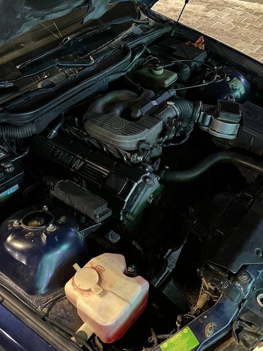 BMW E-36  двигун m43b18