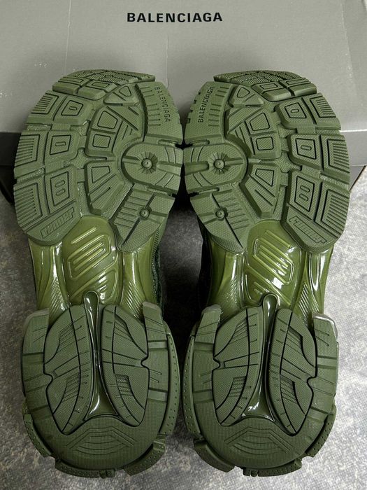 BALENCIAGA Runner кроссовки зеленые кеди кросівки зелені 43 41 42 39
