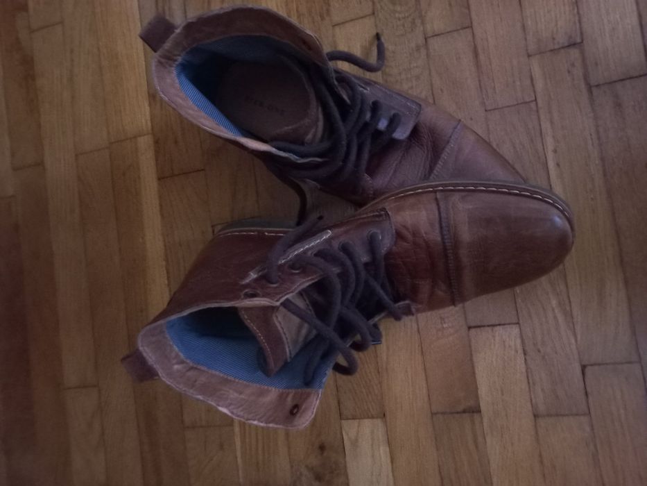 Продам нові осінні чоловічі черевики