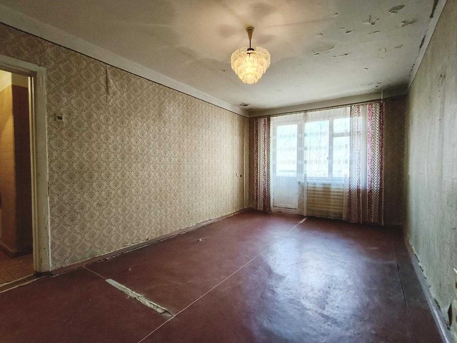 Продаж 1-кімнатної квартири 31 м2 по Левка Лук'яненка, р-н Електрону.