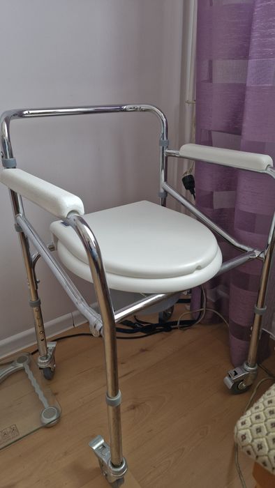 Sprzedam krzesło WC toaletę dla niepełnosprawnych