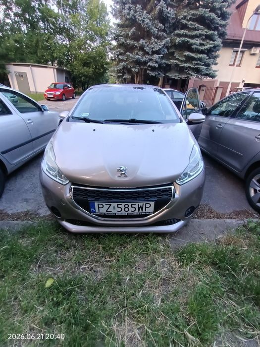 Peugeot 208 2012 rok
