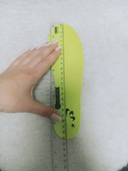 Оригінал Nike,36 розмір, устілка 23 см кросівки,кеди  для хлопчика