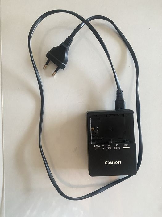 Canon Carregador LC-E6E. Como novo.