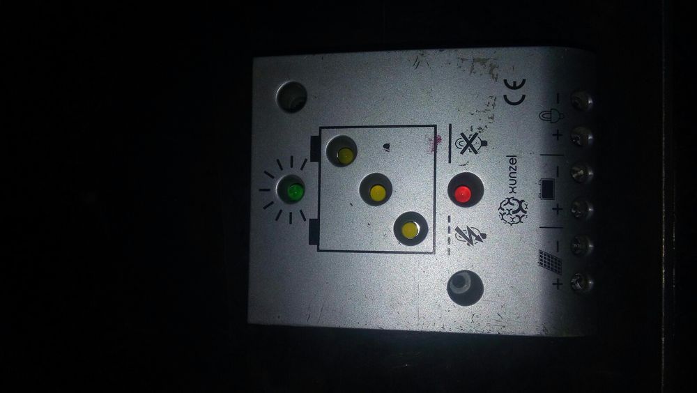 12 V Charge Controller64286112863361121