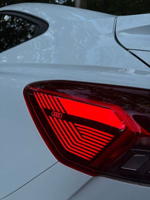 Авто Audi q4 sportback e-tron