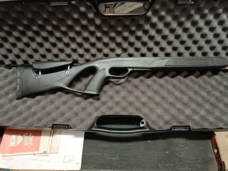 Coronha em polímero para gamo coyote como  nova