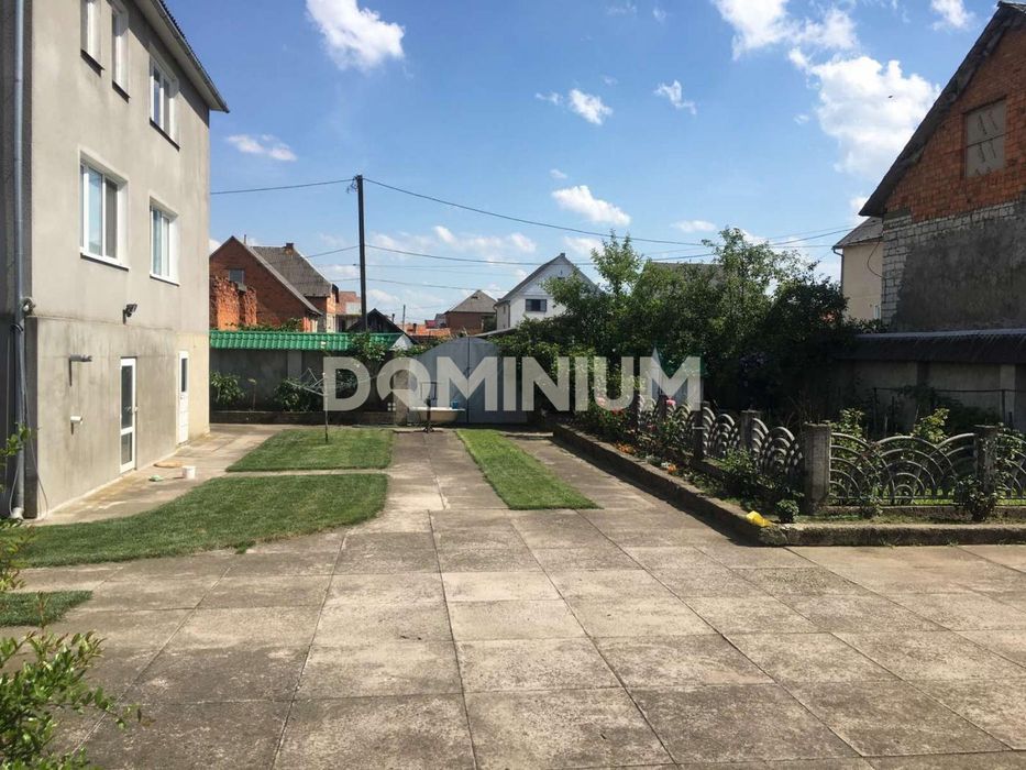 Продається  будинок у місті Хуст!