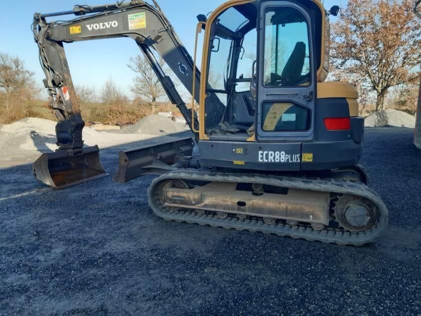 Мініекскаватор Вольво 8 тон