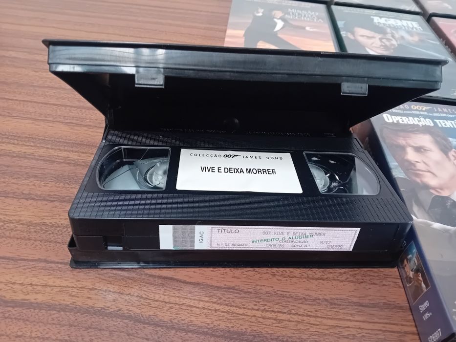Cassetes DVD James Bond 007