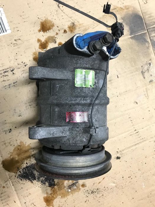 Compressor de Ac Nissan Patrol y61