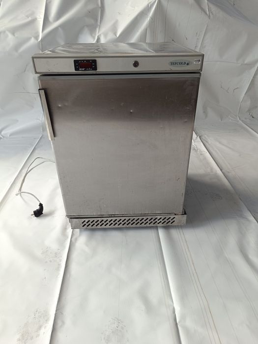 Холодильники, вітрини.