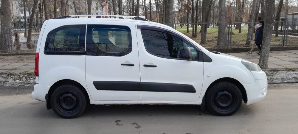 Орігінальний Пасажир  2010рік 1.6 Тді