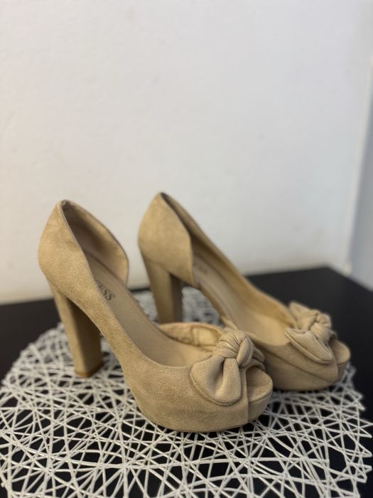 Жіночі туфлі