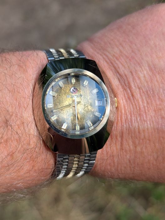 Часи Rado Balboa