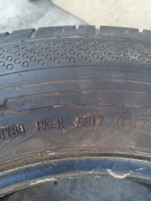 225/65R16C Continental