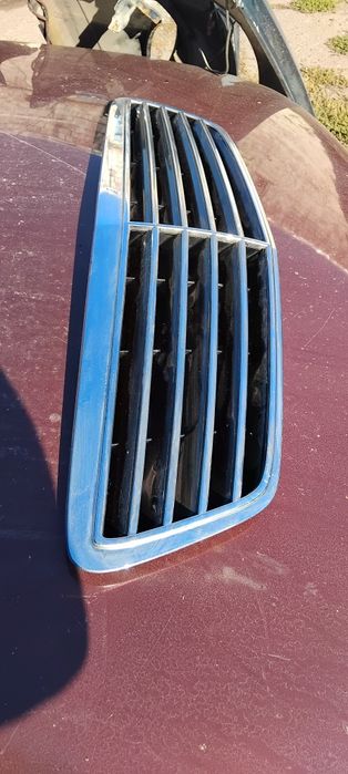 Мерседес W 220 решетка