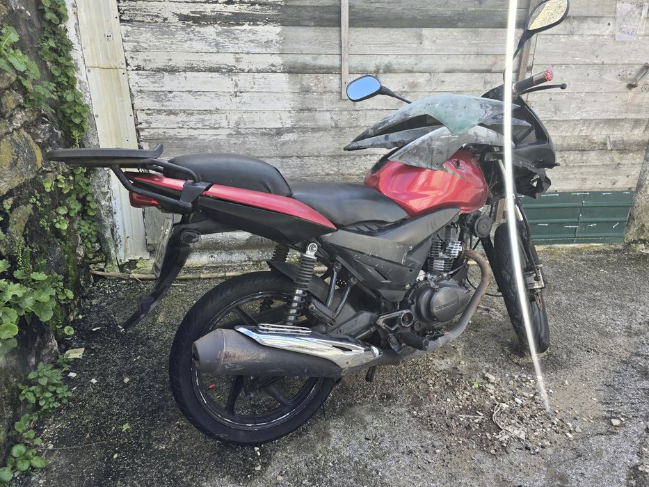 Avariada Mota Honda cbf 125 de 2013