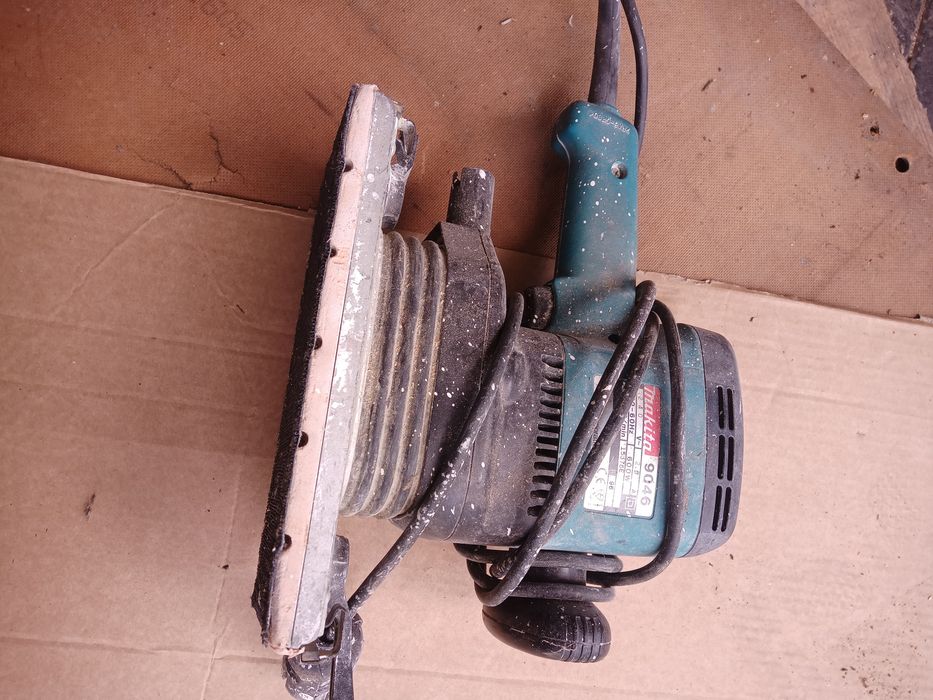 Makita Large Flat Sander64751277386755120