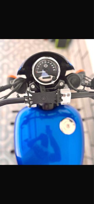 Harley Davidson 750 street Rod