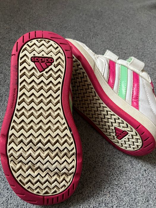 Adidaski rozmiar 27