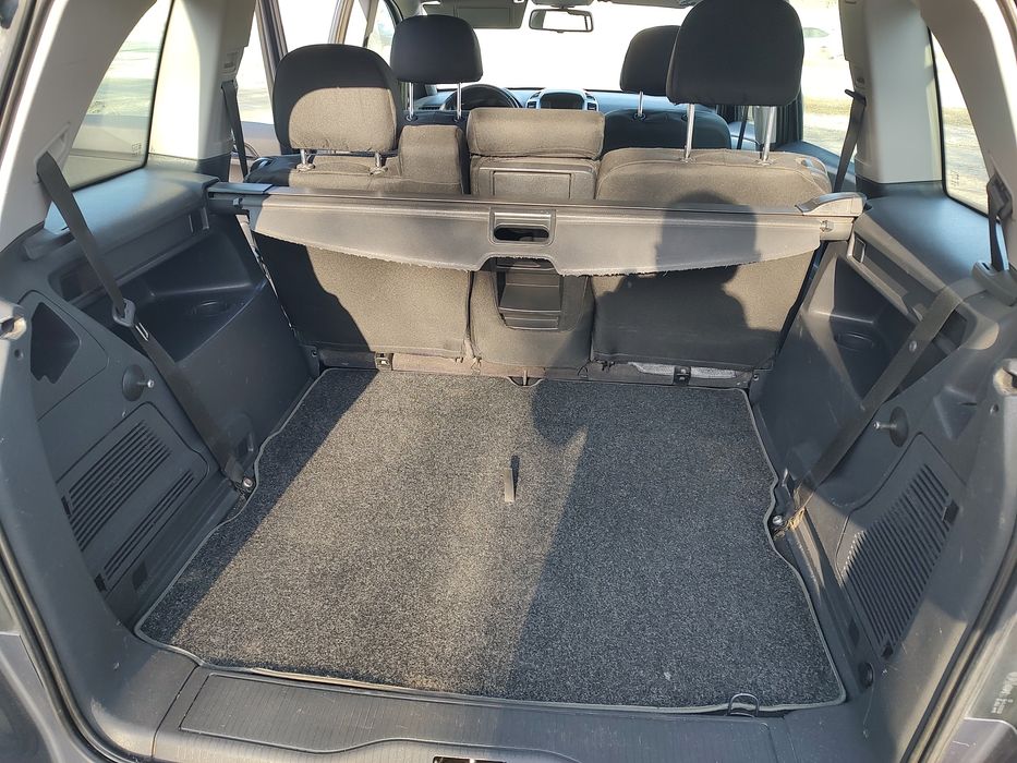 Opel Zafira 1.7 дизель 7 мест