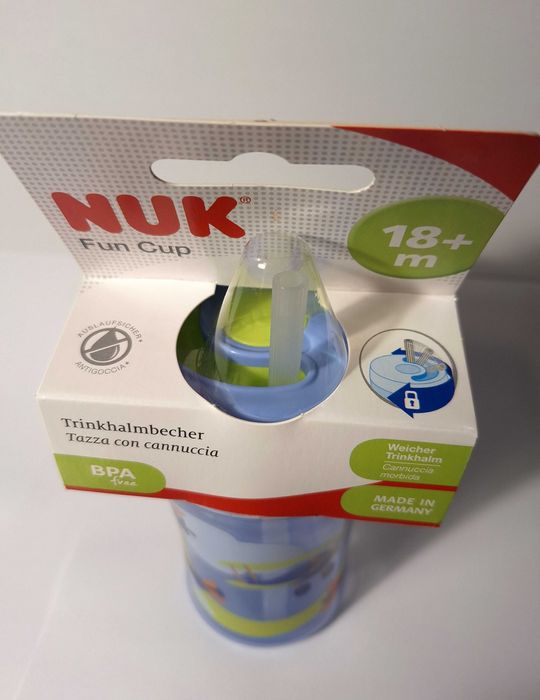 Поїльник з силіконовою трубочкою NUK 300 мл. від 18 місяців