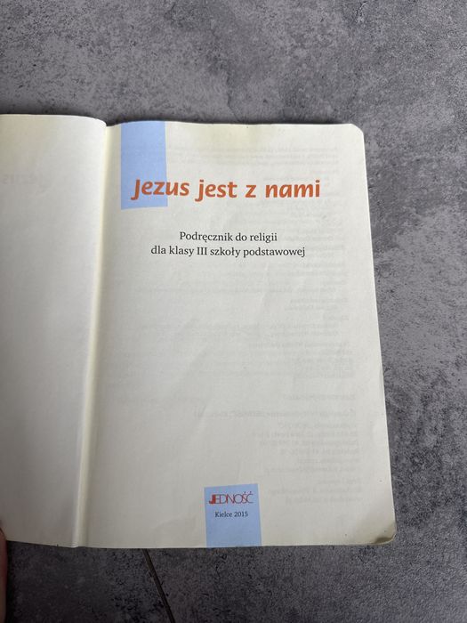 Podrecznik do religii Jezus jest z nami klasa 3