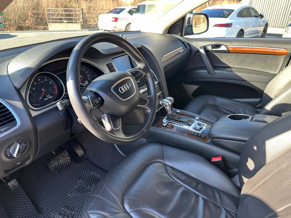 Audi Q7 2013 року Premium plus