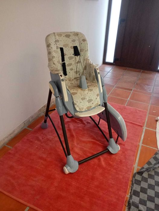 cadeira da chico de bebe