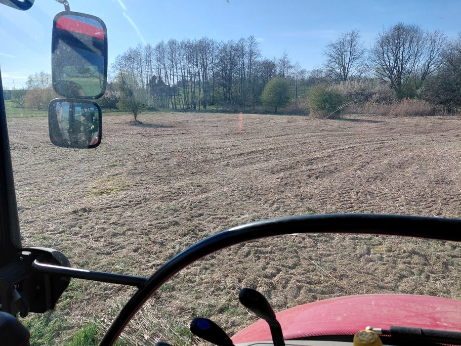 Koszenie. Mulczerem . Kosa spalinowa. Kosiarka spalinowa