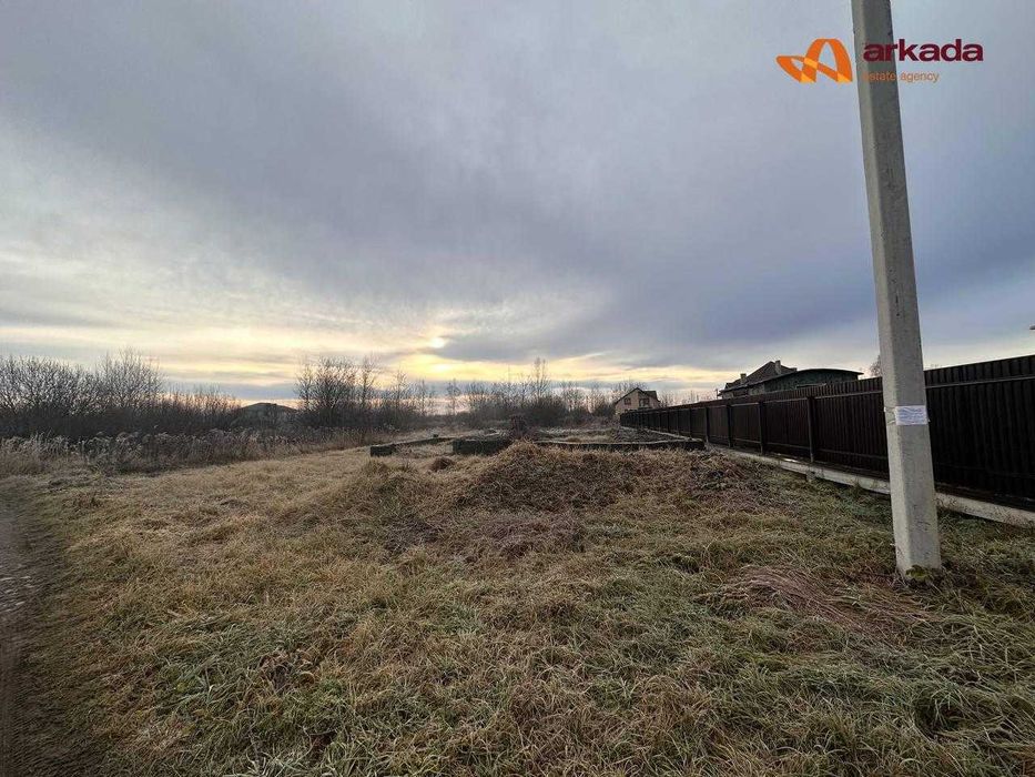 Продається земельна ділянка в Богородчанах 9.2 сот. під будівництва