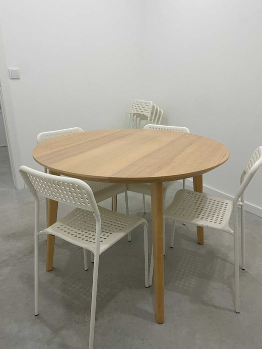 Mesa Redonda de Madeira