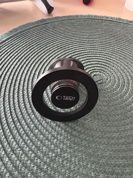 Uchwyt samochodowy na Magsafe Apple