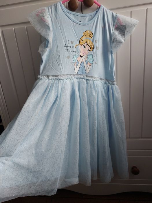 Nowa sukienka rozmiar 140