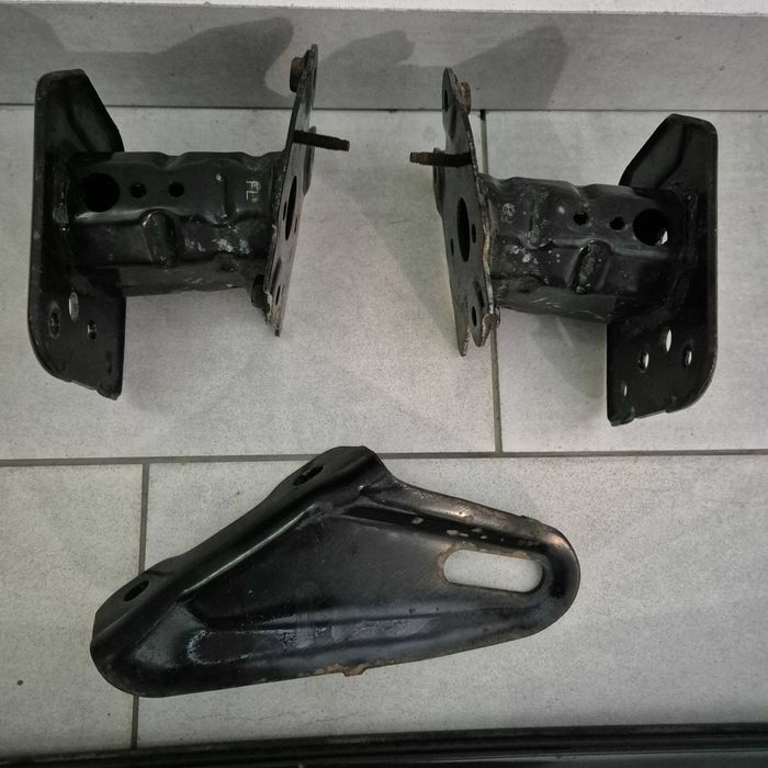 Toyota Rav4 2018 r. belka zderzaka tył+strefa zgniotu+ucho holownicze