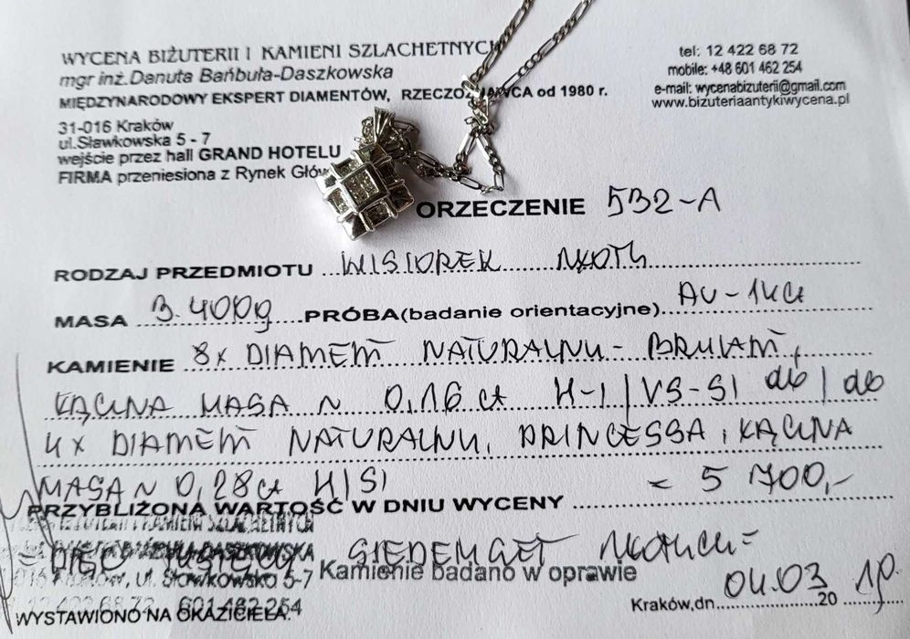 łańcuszek z zawieszką białe złoto z diamentami