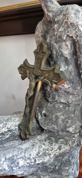 Stary krzyż pasyjna Belgia antyk sakralny dewocjonalia patyna