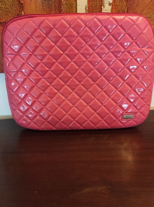 Bolsa nova almofadada para tablet ou outros