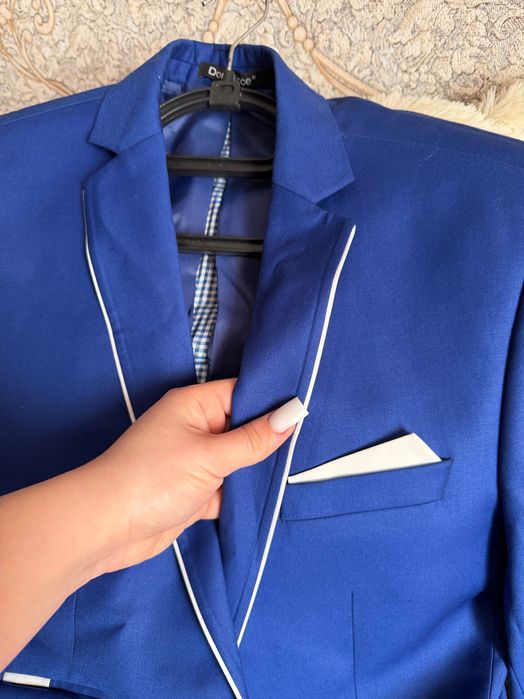 Елегантний костюм