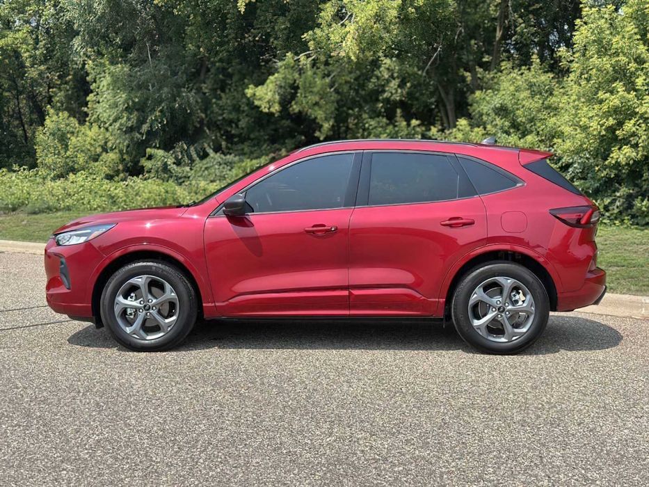 Ford Escape      2024