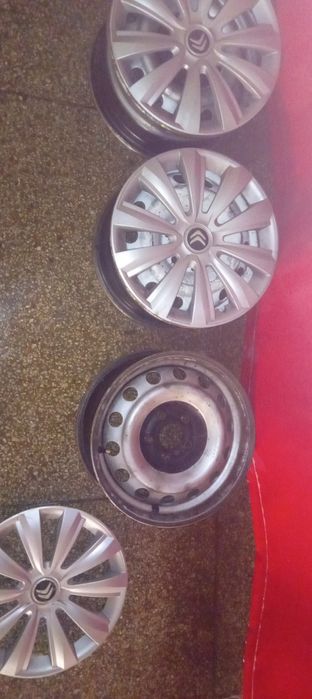 Стальные диски с колпаками на ситроен  джампер