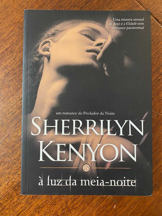 À Luz da Meia-Noite - Sherrilyn Kenyon