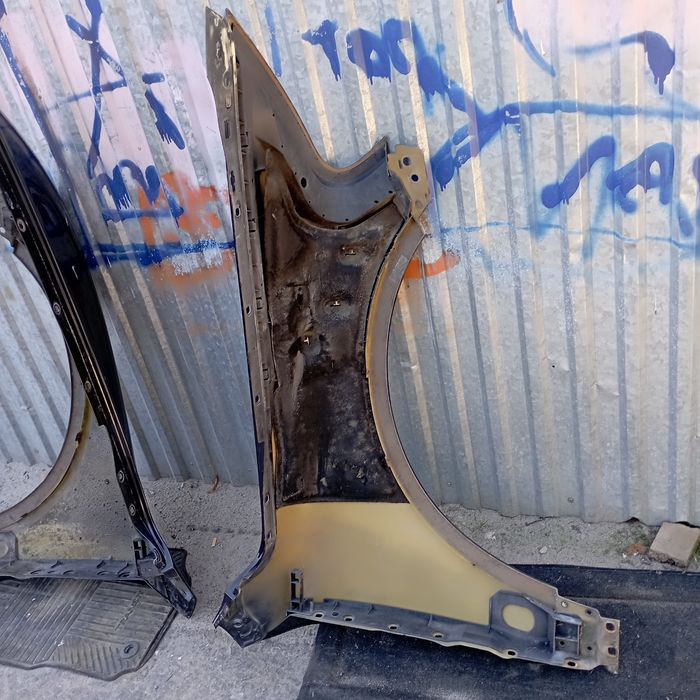 Крила VW touareg 03-06 крило праве ліве Фольцваген Тауарег 1