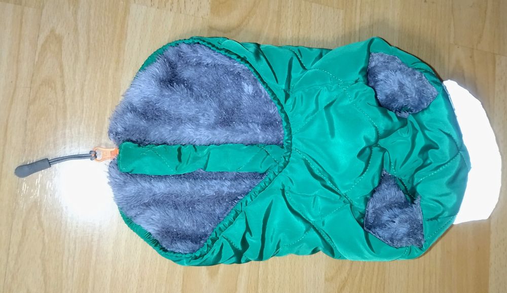 Одежда для маленьких собак. Куртка Pet Fashion XS2