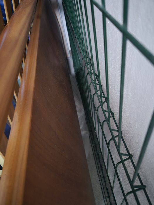 Cama de casal em madeira
